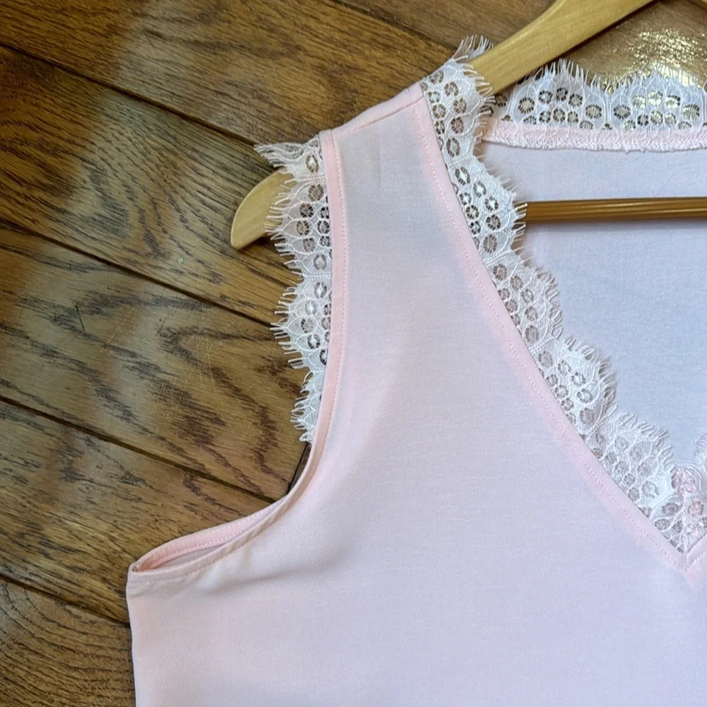Blencot Lace Trim V Neck Sleeveless Blouse - Picture 6 of 10